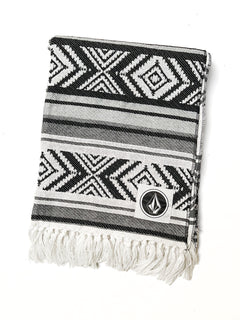Stone Rewards Members Mexican-Style Blanket – Black/White